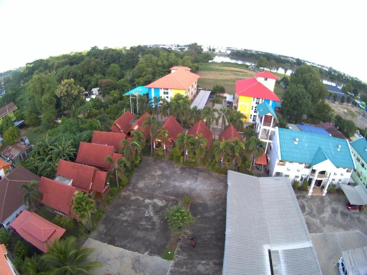 Bunraksa Resort Kamphaeng Phet Esterno foto